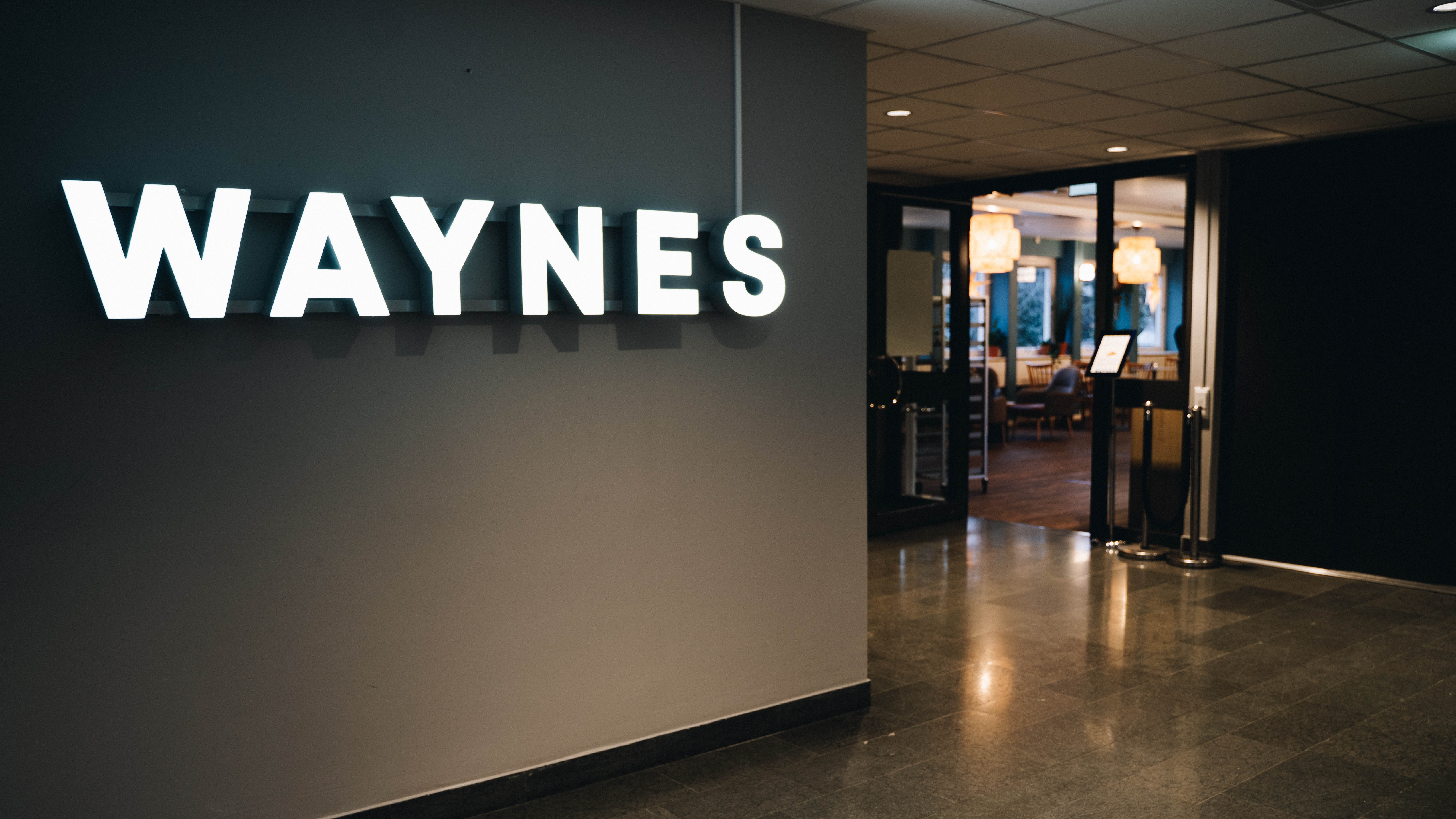 Waynes Coffee sluter nytt skyltavtal
